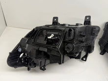 Laden Sie das Bild in den Galerie-Viewer, Frontscheinwerfer Mercedes-Benz Sprinter A9109060001 Rechts oder Links SCH7834943313dp