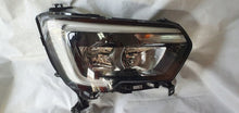 Laden Sie das Bild in den Galerie-Viewer, Frontscheinwerfer Renault Master I 260105567R Rechts Scheinwerfer Headlight SCH7838077585cy