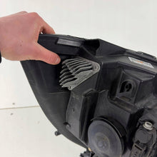 Laden Sie das Bild in den Galerie-Viewer, Frontscheinwerfer Renault Master III 0021113004 Links Scheinwerfer Headlight SCH7847200511fm