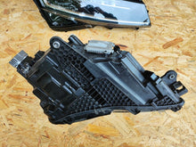 Laden Sie das Bild in den Galerie-Viewer, Frontscheinwerfer Skoda Superb III 3V1941016E Ein Satz Scheinwerfer Headlight SCH7849098128ly
