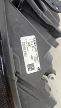 Laden Sie das Bild in den Galerie-Viewer, Frontscheinwerfer Dacia Sandero II Jogger 260602561R LED Links Headlight SCH7849100158em