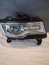 Load image into Gallery viewer, Frontscheinwerfer Jeep Grand Cherokee Wk2 55112912AB Rechts Headlight SCH7849623435fj
