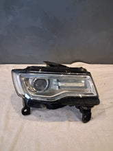 Load image into Gallery viewer, Frontscheinwerfer Jeep Grand Cherokee Wk2 55112912AB Rechts Headlight SCH7849623435fj
