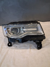Load image into Gallery viewer, Frontscheinwerfer Jeep Grand Cherokee Wk2 55112912AB Rechts Headlight SCH7849623435fj