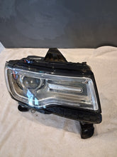 Load image into Gallery viewer, Frontscheinwerfer Jeep Grand Cherokee Wk2 55112912AB Rechts Headlight SCH7849623435fj