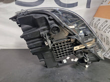 Laden Sie das Bild in den Galerie-Viewer, Frontscheinwerfer BMW X1 F48 747222002 Rechts Scheinwerfer Headlight SCH7851849324qv