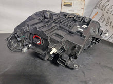 Laden Sie das Bild in den Galerie-Viewer, Frontscheinwerfer BMW X1 F48 747222002 Rechts Scheinwerfer Headlight SCH7851849324qv