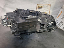 Laden Sie das Bild in den Galerie-Viewer, Frontscheinwerfer BMW X1 F48 747222002 Rechts Scheinwerfer Headlight SCH7851849324qv