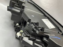 Laden Sie das Bild in den Galerie-Viewer, Frontscheinwerfer Renault I 260600907R Links Scheinwerfer Headlight SCH7857614052hu