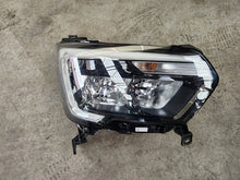 Laden Sie das Bild in den Galerie-Viewer, Frontscheinwerfer Renault Master 260105567R Rechts Scheinwerfer Headlight SCH7862074825lf
