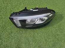 Laden Sie das Bild in den Galerie-Viewer, Frontscheinwerfer Mercedes-Benz W177 A1779064703 Links Scheinwerfer Headlight SCH7877719164kr
