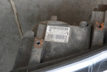 Laden Sie das Bild in den Galerie-Viewer, Frontscheinwerfer VW T5 7E1941016D Ein Stück (Rechts oder Links) Headlight SCH7903620227nu