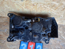 Load image into Gallery viewer, Frontscheinwerfer Renault 89207791 Links Scheinwerfer Headlight SCH7906455244bq