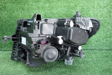 Load image into Gallery viewer, Frontscheinwerfer Man Tge Crafter 7C1941036F Rechts Scheinwerfer Headlight SCH7908655711ib