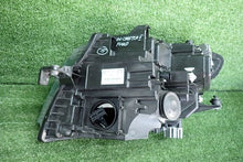 Load image into Gallery viewer, Frontscheinwerfer Man Tge Crafter 7C1941036F Rechts Scheinwerfer Headlight SCH7908655711ib