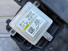 Load image into Gallery viewer, Frontscheinwerfer VW Caddy 1T1941751H Links Scheinwerfer Headlight SCH7920393334gv