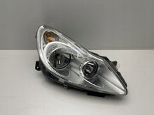 Laden Sie das Bild in den Galerie-Viewer, Frontscheinwerfer Opel Corsa D 13186382 Rechts Scheinwerfer Headlight SCH7932010525uf
