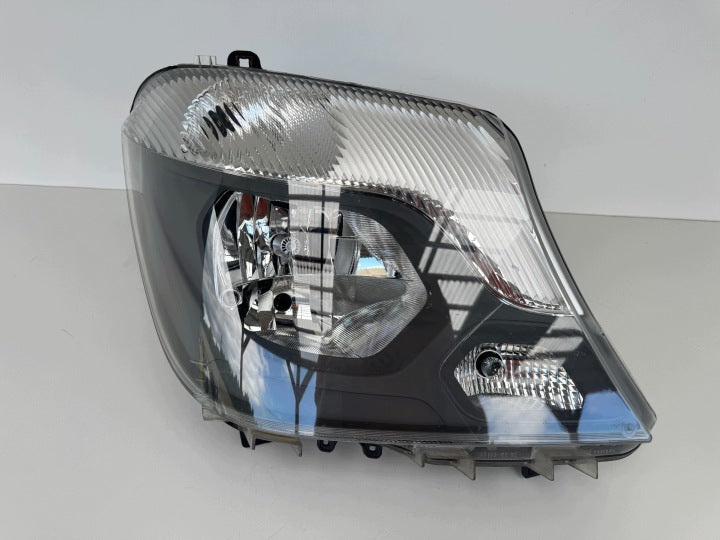 Frontscheinwerfer Mercedes-Benz Sprinter A9068202461 Rechts Headlight SCH7938736117ve