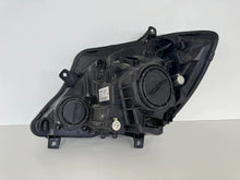 Laden Sie das Bild in den Galerie-Viewer, Frontscheinwerfer Mercedes-Benz Sprinter A9068202461 Rechts Headlight SCH7938736117ve