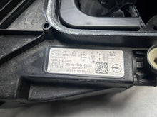 Laden Sie das Bild in den Galerie-Viewer, Frontscheinwerfer Opel Astra L 9858776980 LED Rechts Scheinwerfer Headlight SCH7944090256ci