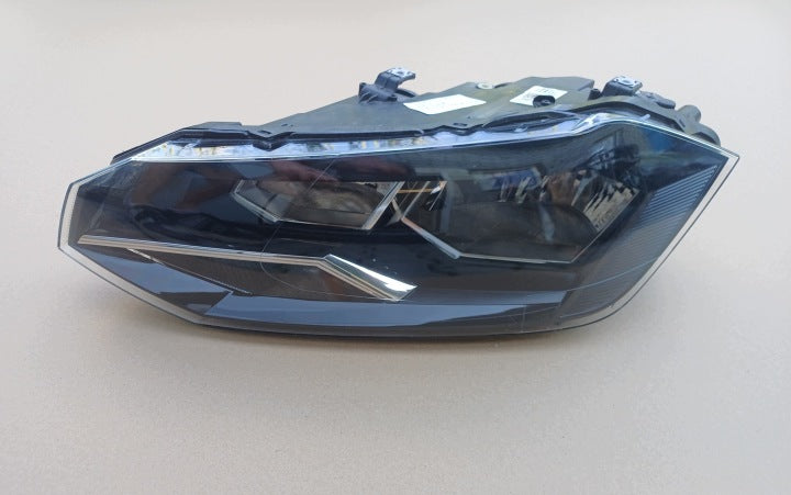 Frontscheinwerfer VW Polo 2G1941005 Links Scheinwerfer Headlight SCH7946665228gz