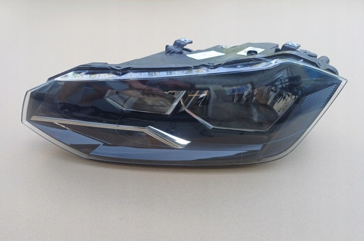 Frontscheinwerfer VW Polo 2G1941005 Links Scheinwerfer Headlight SCH7946665228gz