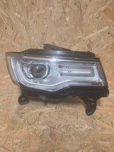 Laden Sie das Bild in den Galerie-Viewer, Frontscheinwerfer Jeep Grand Cherokee Wk2 323524 Xenon Rechts Headlight SCH7946743815hb