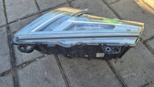 Laden Sie das Bild in den Galerie-Viewer, Frontscheinwerfer Volvo 24056510 Rechts Scheinwerfer Headlight SCH7950080575rr