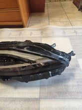 Load image into Gallery viewer, Frontscheinwerfer Nissan Qashqai I 100-8D02J Rechts Scheinwerfer Headlight SCH7952780816su