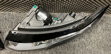 Laden Sie das Bild in den Galerie-Viewer, Frontscheinwerfer Land Rover Evoque BJ3213W029EE Ein Stück (Rechts oder Links) SCH7958273662lo