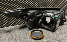 Laden Sie das Bild in den Galerie-Viewer, Frontscheinwerfer Land Rover Evoque BJ3213W029EE Ein Stück (Rechts oder Links) SCH7958273662lo