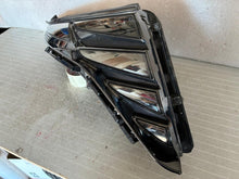 Laden Sie das Bild in den Galerie-Viewer, Frontscheinwerfer Hyundai Tucson 92208N7100 Full LED Rechts Headlight SCH7966596070bm
