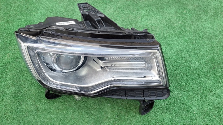 Frontscheinwerfer Jeep Grand Cherokee Wk2 68111034AC Rechts Headlight SCH7967529898ju