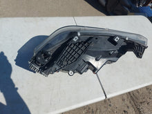 Laden Sie das Bild in den Galerie-Viewer, Frontscheinwerfer Dodge Ram 1500 68477265AB Links Scheinwerfer Headlight SCH7972627779yn