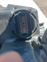 Laden Sie das Bild in den Galerie-Viewer, Frontscheinwerfer Dodge Ram 1500 68477265AB Links Scheinwerfer Headlight SCH7972627779yn