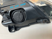 Laden Sie das Bild in den Galerie-Viewer, Frontscheinwerfer Audi Q7 4L0941003A Links Scheinwerfer Headlight SCH7972982396wb