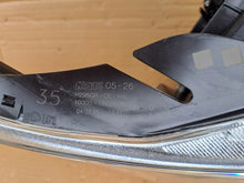 Laden Sie das Bild in den Galerie-Viewer, Frontscheinwerfer Toyota Avensis 10000-18825 Rechts Scheinwerfer Headlight SCH7977182261yi