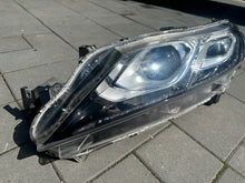 Laden Sie das Bild in den Galerie-Viewer, Frontscheinwerfer Mitsubishi Eclipse Cross I 8301D065 Links Headlight SCH7980072169wq