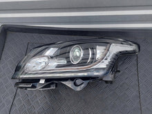 Laden Sie das Bild in den Galerie-Viewer, Frontscheinwerfer Land Rover Range I L405 L90020948 Xenon Links Headlight SCH7982976449zo