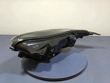 Laden Sie das Bild in den Galerie-Viewer, Frontscheinwerfer Honda Cr-V V A-1025704- W3912 Rechts Scheinwerfer Headlight SCH7987651548du
