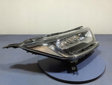 Laden Sie das Bild in den Galerie-Viewer, Frontscheinwerfer Honda Cr-V V A-1025704- W3912 Rechts Scheinwerfer Headlight SCH7987651548du