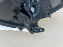 Laden Sie das Bild in den Galerie-Viewer, Frontscheinwerfer Toyota 4 Yaris K0-8EU Full LED Rechts Scheinwerfer Headlight SCH7988083412vp