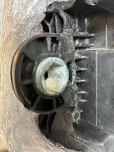 Laden Sie das Bild in den Galerie-Viewer, Frontscheinwerfer Mercedes-Benz W206 A2069068204 LED Rechts Headlight SCH7988925537jn