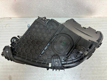 Laden Sie das Bild in den Galerie-Viewer, Frontscheinwerfer Mercedes-Benz W206 A2069068204 LED Rechts Headlight SCH7988925537jn