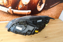 Laden Sie das Bild in den Galerie-Viewer, Frontscheinwerfer Volvo V40 31420008 Rechts Scheinwerfer Headlight SCH7993357083ei