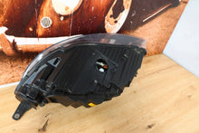 Laden Sie das Bild in den Galerie-Viewer, Frontscheinwerfer Volvo V40 31420008 Rechts Scheinwerfer Headlight SCH7993357083ei