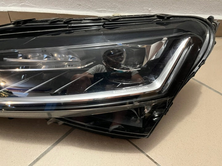 Frontscheinwerfer Skoda Superb III 3V1941015D Links Scheinwerfer Headlight SCH7998076355td
