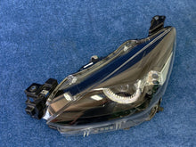 Laden Sie das Bild in den Galerie-Viewer, Frontscheinwerfer Mazda 2 D43N-51040 LED Links Scheinwerfer Headlight SCH8009096987af