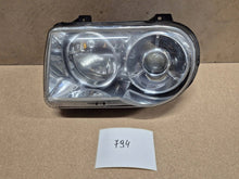 Load image into Gallery viewer, Frontscheinwerfer Chrysler 300c 04805761AG Xenon Links Scheinwerfer Headlight SCH8025174458ad