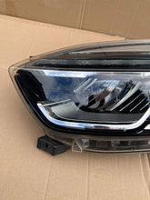 Load image into Gallery viewer, Frontscheinwerfer Renault Captur I 01297705 260606152R Links Headlight SCH8030815790pb